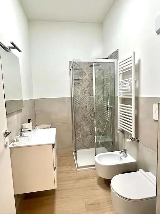 דירות Loft Moderno A Milano  מילאנו